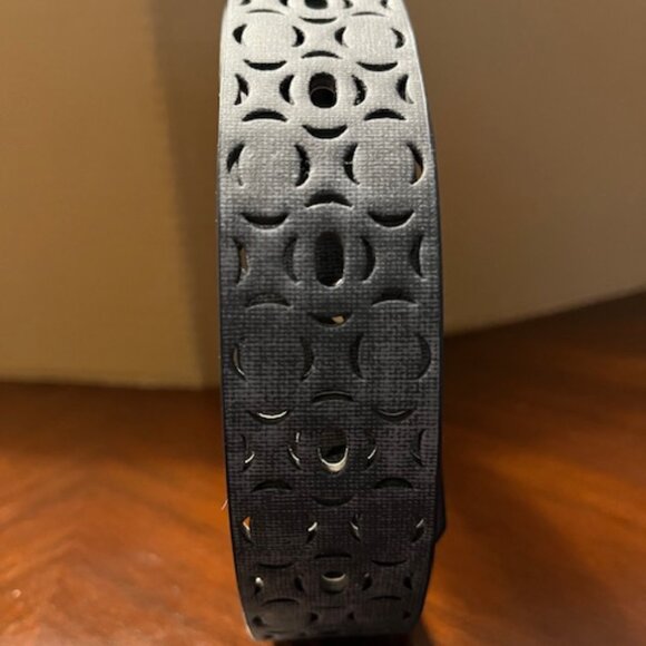 Cut out pattern style belt. Unisex - Picture 2 of 3